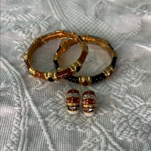 Joan Rivers bangles and earring set - Picture 4 of 10